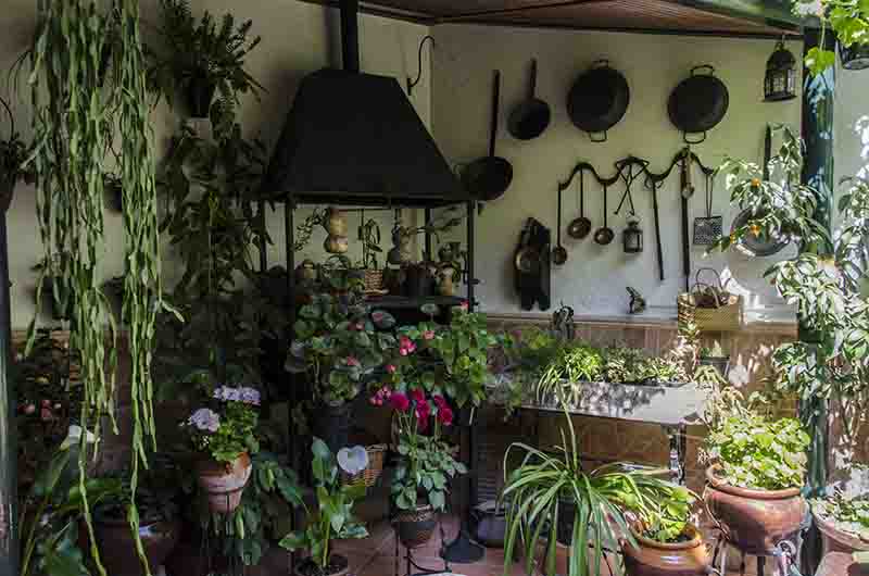 Córdoba 172 - barrio san Basilio - Patios del Alcazar Viejo - calle Duartas 2.jpg